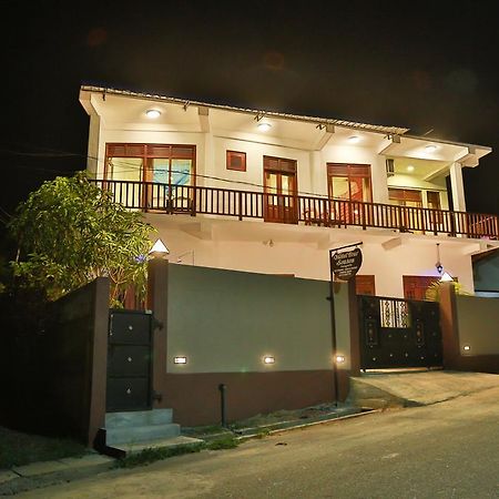 Four Season Guest House Tangalle Εξωτερικό φωτογραφία
