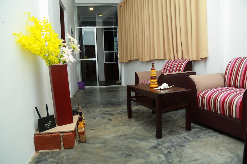 Four Season Guest House Tangalle Εξωτερικό φωτογραφία