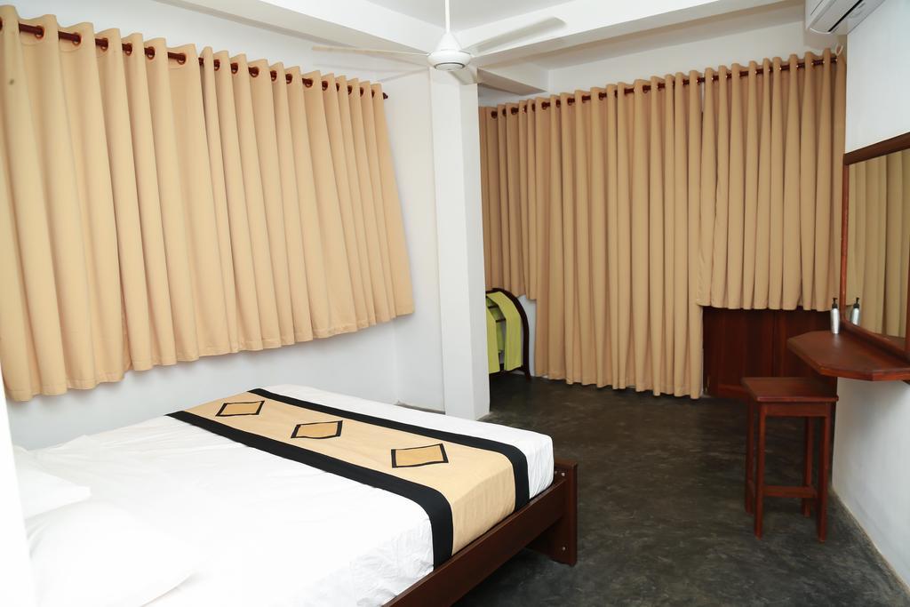 Four Season Guest House Tangalle Εξωτερικό φωτογραφία