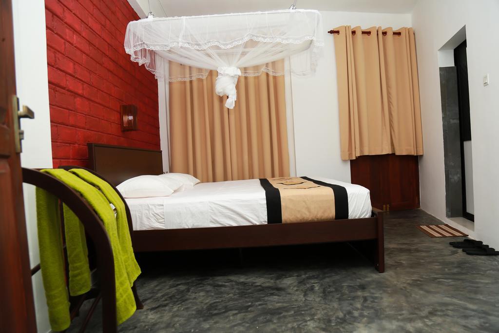 Four Season Guest House Tangalle Εξωτερικό φωτογραφία