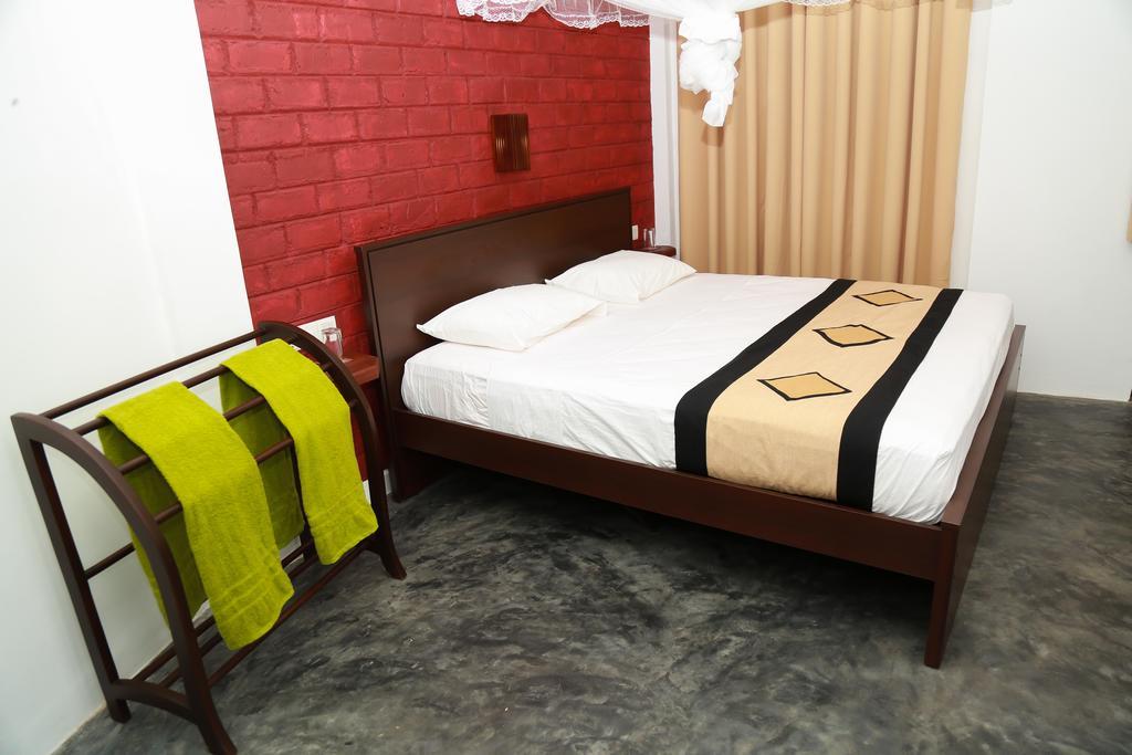 Four Season Guest House Tangalle Εξωτερικό φωτογραφία