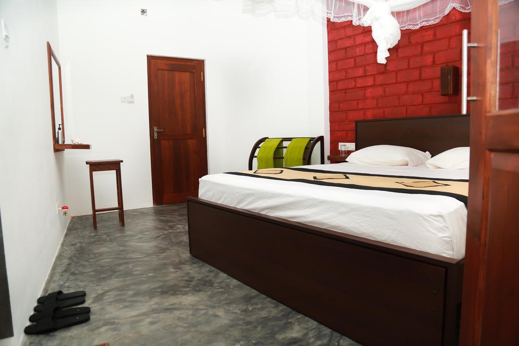 Four Season Guest House Tangalle Εξωτερικό φωτογραφία