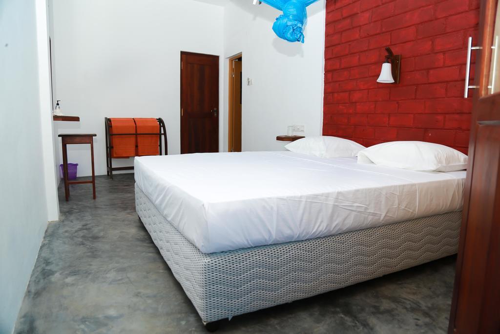 Four Season Guest House Tangalle Εξωτερικό φωτογραφία